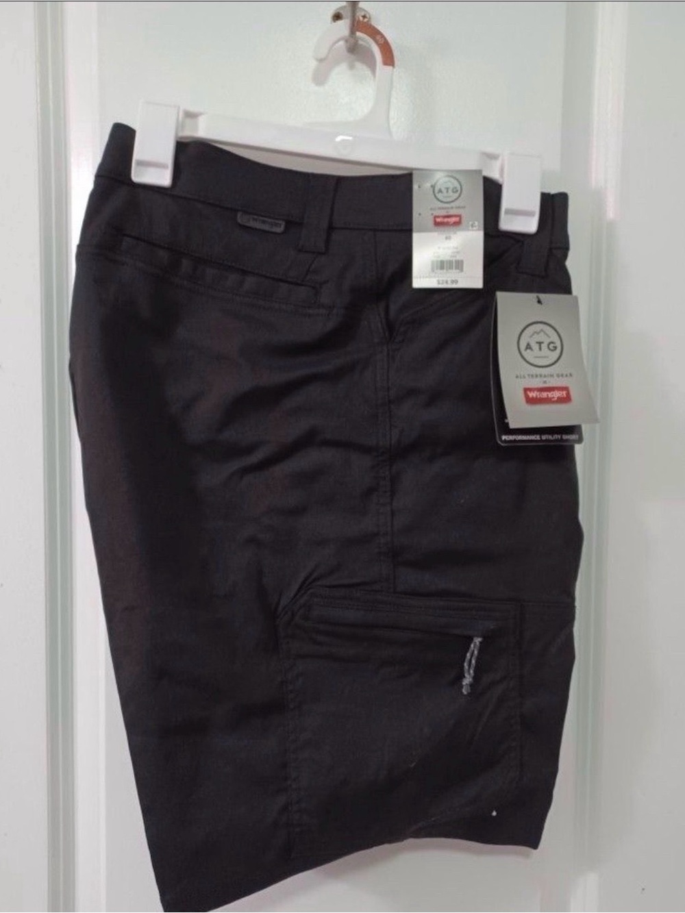 Wrangler Black Men's Cargo Shorts with Utility Pocket